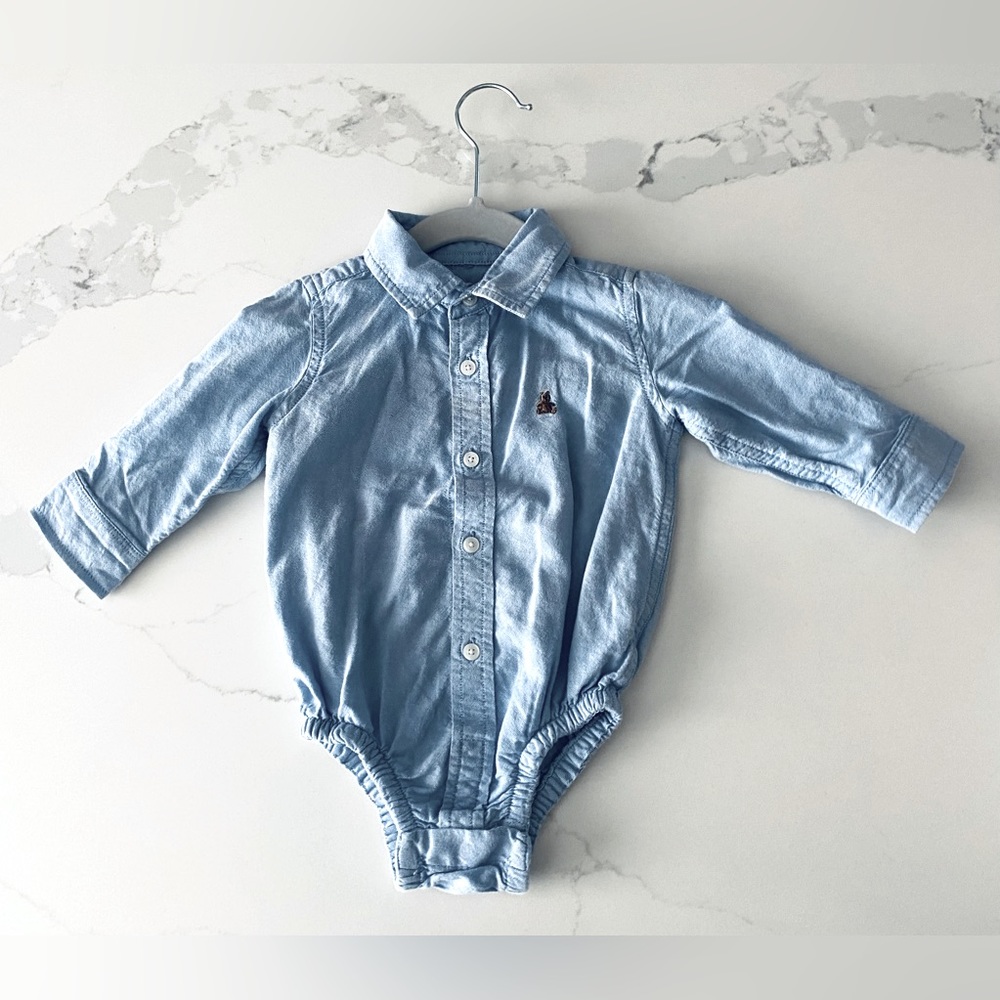 ⚫️ Baby gap ⚫️ Oxford button-up body suit - 6-12 months